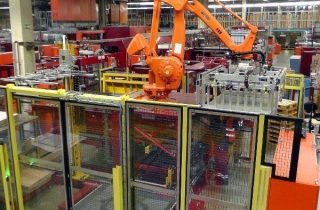5. Robotical palletisation of cardboard packings