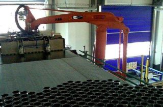 2. Robotised can depalletisation