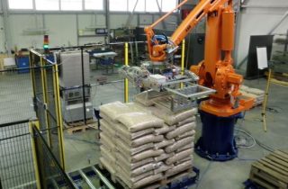 3. Palettierer für Säcke mit Holzpelleten