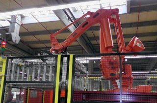 4. Robotical palletisation of cardboard packings