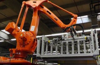 2. Robotical palletisation of cardboard packings