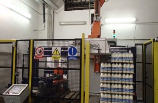 3. Palettierer für PET- und Glassflaschen mit Milch