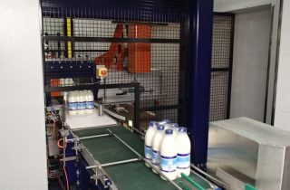 6. Palettierer für PET- und Glassflaschen mit Milch