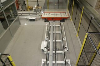 Chain conveyors