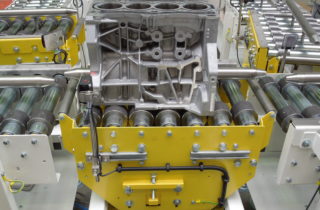 1. Palettierförderer und kugelförmiger Arbeitsplatz für die Automobilindustrie