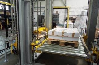 6. AP 112 sestupný paletizátor kartonů pro potravinářství