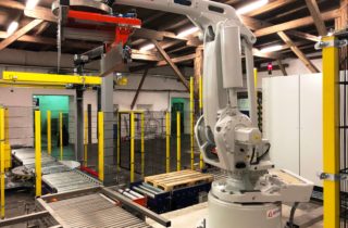 2. Robotic palletization of cans and cartons