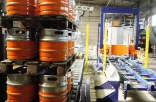 4. Roboterpalettierung für KEG-Fässer