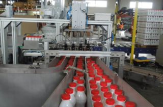 4. Robotic mixing of PET bottles