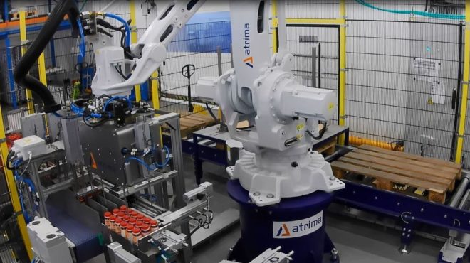 ROBOTICKÉ MIXOVÁNÍ PET LAHVÍ