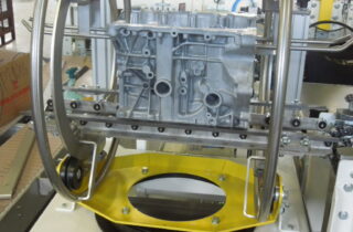 3. Robotická paletizace bloků motorů