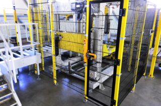 Depalletization of cans and glasses for food industry