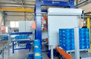 3. Palletizer for plastic boxes AP111