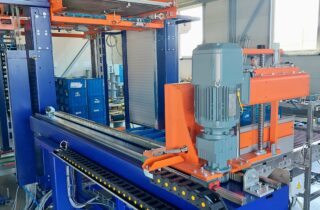 5. Palletizer for plastic boxes AP111